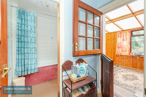 Lobby- click for photo gallery